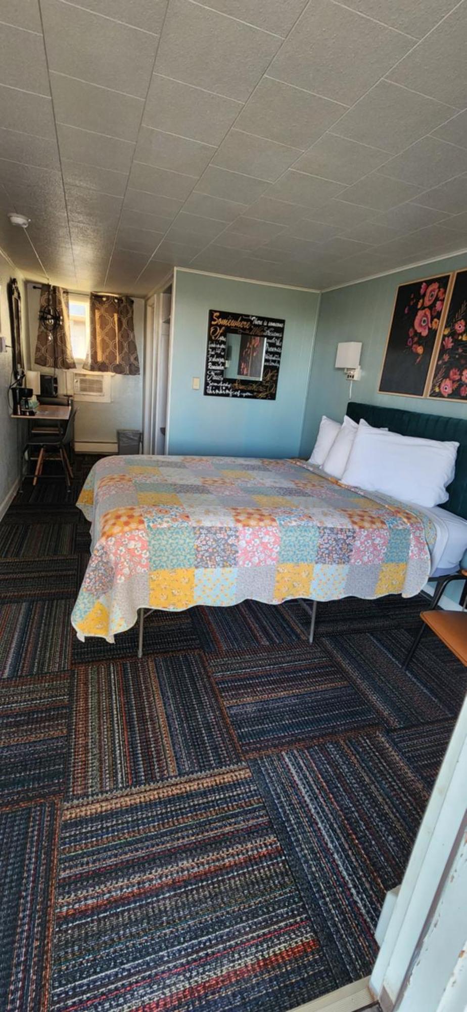 Sage Motel Greybull Room photo